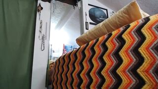 953 Giantess Gets Her Face Fucked by Tiny Who Snuck in From Dawnskye