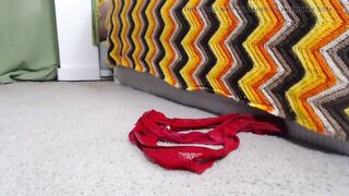 953 Giantess Gets Her Face Fucked by Tiny Who Snuck in From Dawnskye