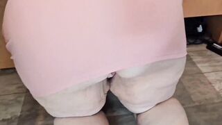 I pee on the plumber while he fix the pipe under the sink - BBW SSBBW - Thick ass Pawg Milf flaunting big ass and gets big fat pussy fucked by black cock - bust a nut - 4 image