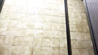 HOSPITAL GIRL LOCKS IN THE BATHROOM AND SHOWS HER BIG ASS - 2 image