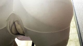 HOSPITAL GIRL LOCKS IN THE BATHROOM AND SHOWS HER BIG ASS - 4 image