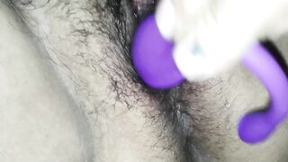 my hairy pussy receives its interactive toy, let's play guys, do you want to have control of it? write me
