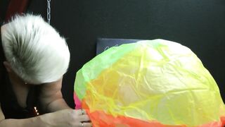 Anna and the water ball