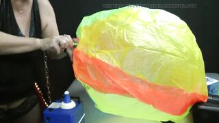 Anna and the water ball - 9 image