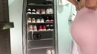 I SEE MY STEPMOTH'S ASS AND VAGINA IN THE MIRROR - 4 image