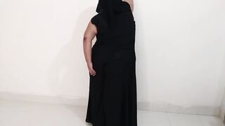 I wake up and see Egyptian hijabi sexy stepmother sexually excited, but is not at home, so I help stepmother - twice cum - 2 image