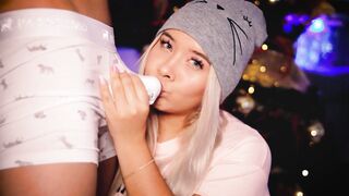 I invite my college classmate and seduce his erection by behaving like a little whore for him