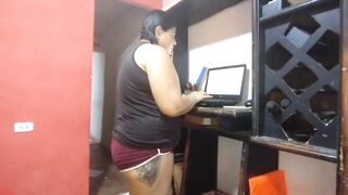 I'm cheating on my husband with my perverted stepdad who has a big cock, it hurts a lot but I didn't get it out!! - 2 image