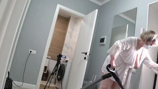 Big Ass Under a Short Robe Busty Mature Housewife with Hairy Pussy Behind the Scenes. Homemade PAWG - 11 image