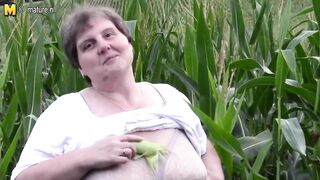 Big fat mama do this in a cornfield