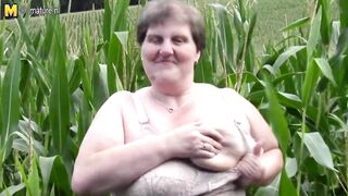 Big fat mama do this in a cornfield