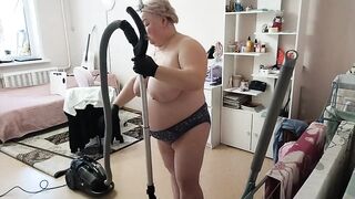 camera filmed mother-in-law naked cleaning - 14 image