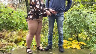 Couple, that pees together, stays together