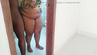 Fuck neighbor aunty in bathroom! - 9 image