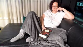 Sexy babe with big boobs loves using sex toys on her wet pink pussy