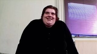 A horny German BBW gets her deep pussy fucked - 1 image