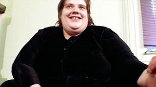 A horny German BBW gets her deep pussy fucked - 3 image