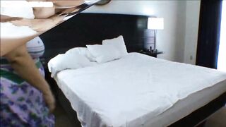 BBW DP Gonzo amateur lady 3some nailed in hotel room - 3 image