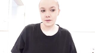 INSTRUCTIONS! BLONDE TEEN WITH MEGA TITS SEDUCES YOU!