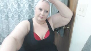 Sexy Mature Submissive Camgirl TheSweetSav Shaving Her Head Smooth