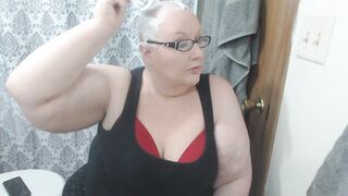 Sexy Mature Submissive Camgirl TheSweetSav Shaving Her Head Smooth
