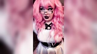 Wife Sucks off the Neighborhood Cuckold Fetish - 5 image