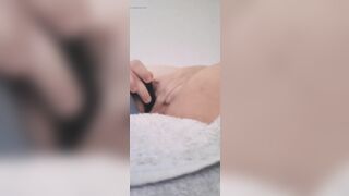 BBW. Moaning loudly, masturbating and cumming. - 10 image