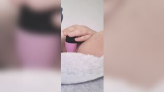 BBW. Moaning loudly, masturbating and cumming. - 12 image