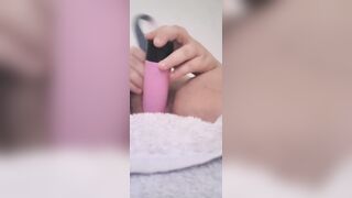 BBW. Moaning loudly, masturbating and cumming. - 15 image