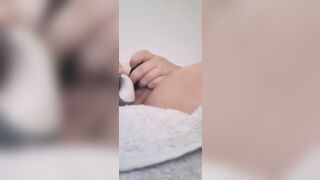 BBW. Moaning loudly, masturbating and cumming. - 8 image