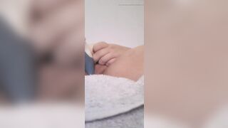 BBW. Moaning loudly, masturbating and cumming. - 9 image