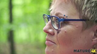 MATURE4K. Kinky mature giantess Diana loves pet play in stockings with 2 strangers in public - 4 image