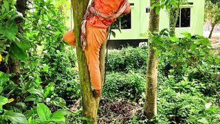 The Inexperienced Boy Had Sex with the Neighbor