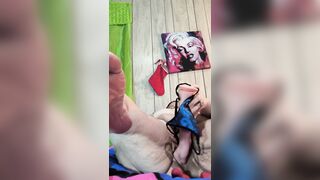 Gigantic Squirt From This Lazy Fat Whore Legs Spread for More