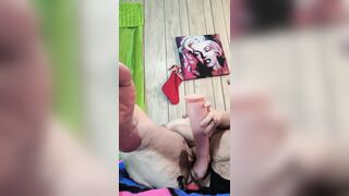 Gigantic Squirt From This Lazy Fat Whore Legs Spread for More