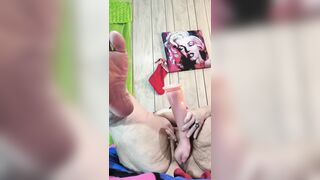 Gigantic Squirt From This Lazy Fat Whore Legs Spread for More