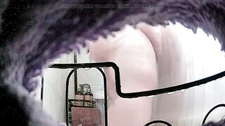 Voyeur Cam Catches Plump BBW Washing Her Rolls