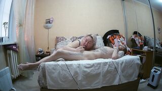 Stepmom looks at the cum flowing from the penis after a deep blowjob