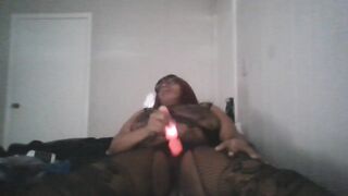 CHUBBY MILF IN LACE BODYSUIT AND NEW MAGIC WAND VIBRATOR