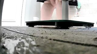 Voyeur's Cam Catches Pola's Plump Pussy