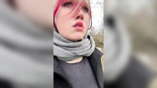Bbw Babe takes a stroll and masturbates outside