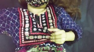 Pakistani Girlfriend with Natural Tits and Big Butt Wants Work Out in Bed