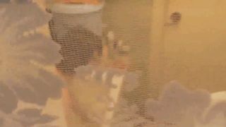 se masturbe dans sa baignoire - 10 image