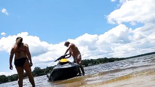 Risky 4th of July public fuck on the jet ski