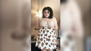 Fat Whore Degrades Body and Edges - 6 image