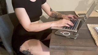 Can't make myself CUM, Craving Big COCK, HELP!!! Frustrated...