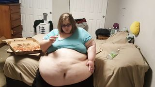 Ssbbw eating pizza - 15 image
