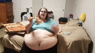 Ssbbw eating pizza - 5 image