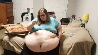 Ssbbw eating pizza - 8 image